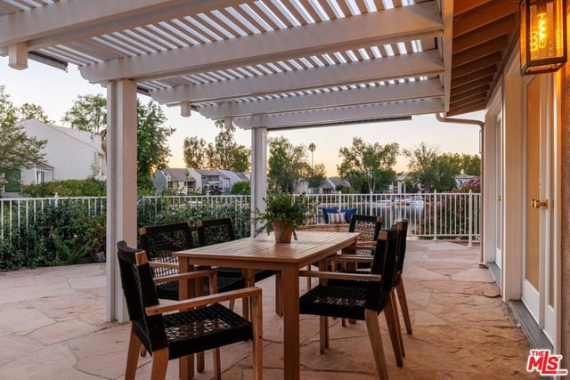 4707 Park Olivo N, Calabasas, CA 91302 — photo 3 of 29