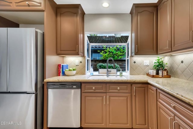 1022 Cactus Court, Newbury Park, CA 91320 — photo 11 of 51