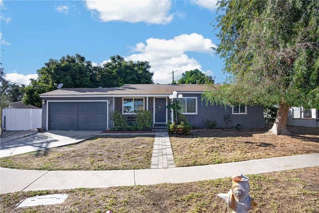 8330 Stansbury Avenue, Panorama City, CA 91402 — photo 15 of 22