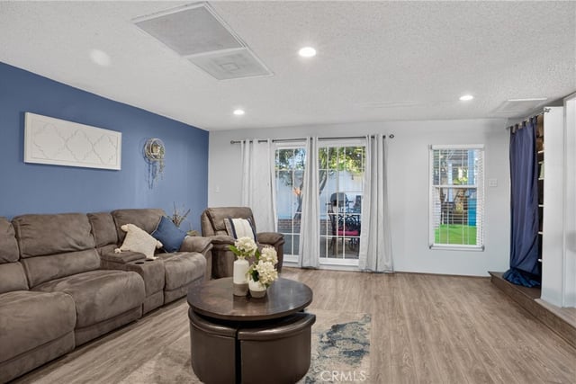 8330 Stansbury Avenue, Panorama City, CA 91402 — photo 4 of 22
