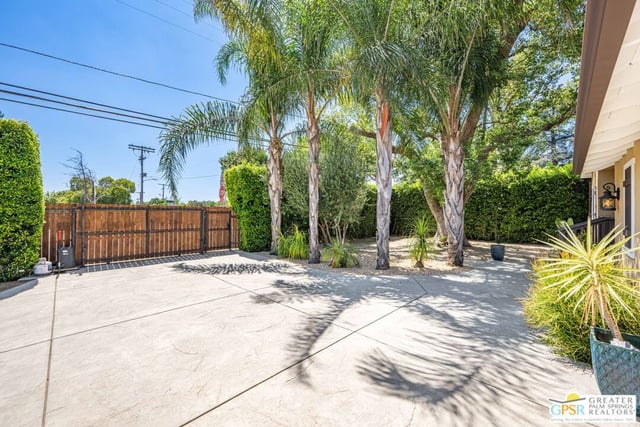 13435 Erwin Street, Valley Glen, CA 91401 — photo 4 of 33