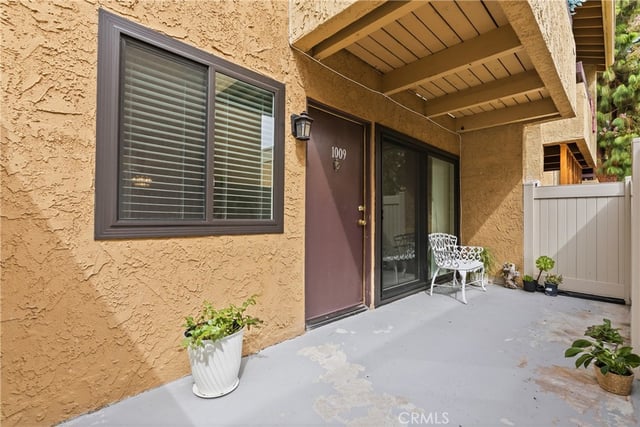 18752 Mandan 1009, Canyon Country, CA 91351 — photo 4 of 38