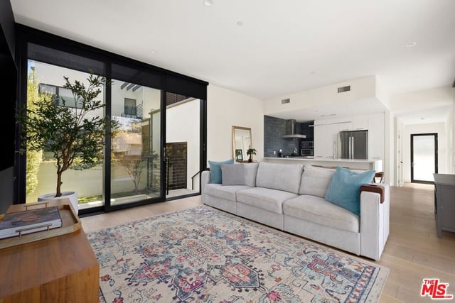 9615 Lucerne Avenue, Culver City, CA 90232 — photo 4 of 25