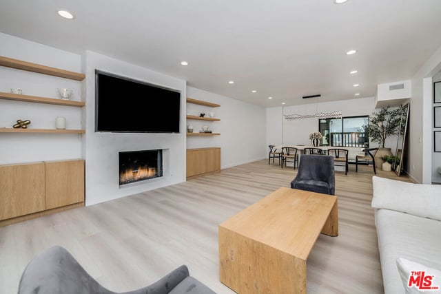 4961 Marmol Drive, Los Angeles, CA 91364 — photo 19 of 61
