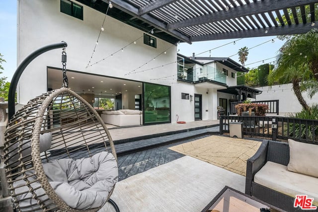 4961 Marmol Drive, Los Angeles, CA 91364 — photo 31 of 61