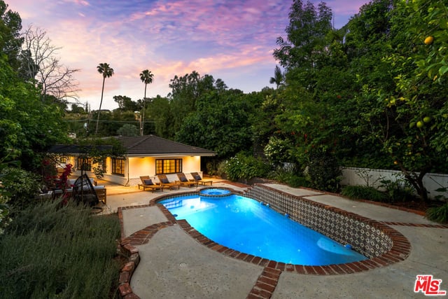 16644 Calneva Drive, Encino, CA 91436 — photo 28 of 30