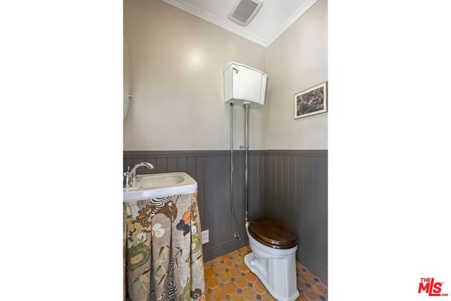 2948 S Norton Avenue, Los Angeles, CA 90018 — photo 19 of 48