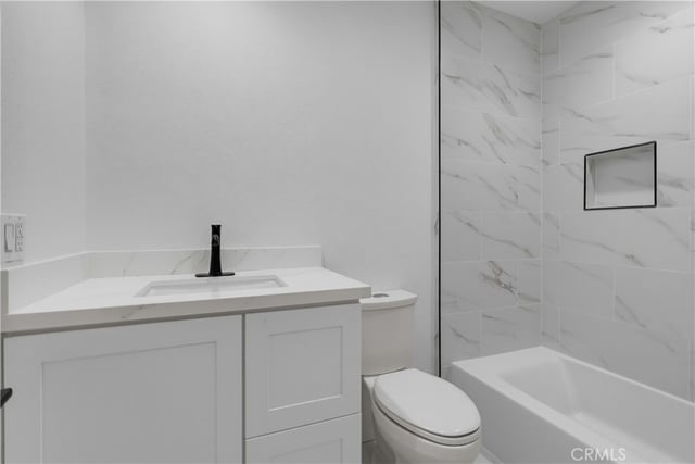 12310 Burbank 13, Los Angeles, CA 91607 — photo 43 of 54