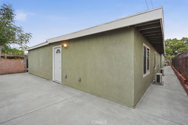 2470 Webster, Long Beach, CA 90810 — photo 24 of 27
