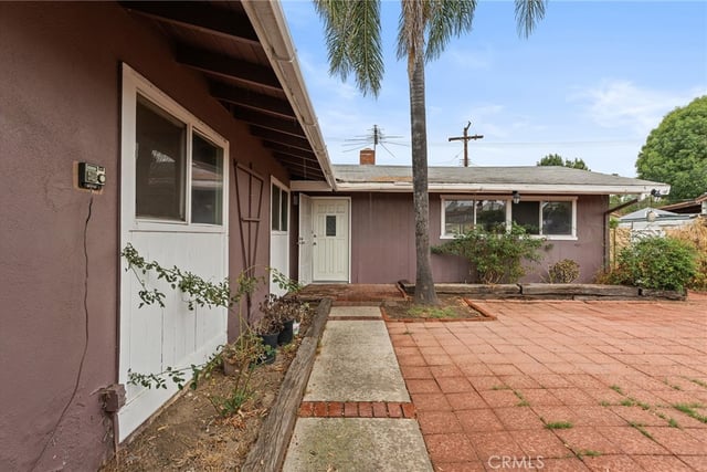8233 Fallbrook, West Hills, CA 91304 — photo 2 of 28