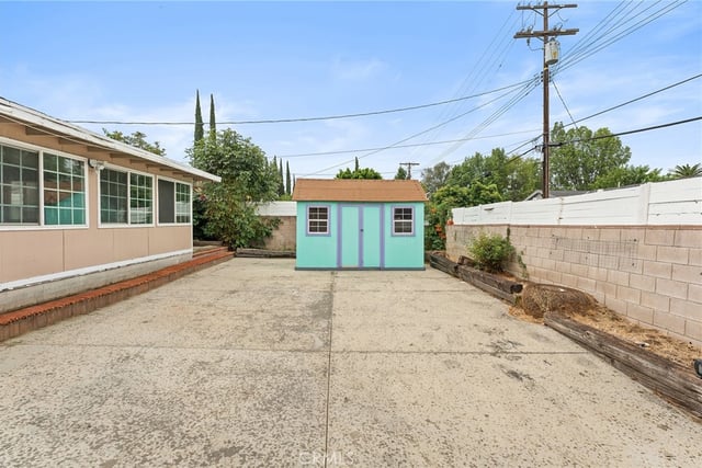 8233 Fallbrook, West Hills, CA 91304 — photo 26 of 28