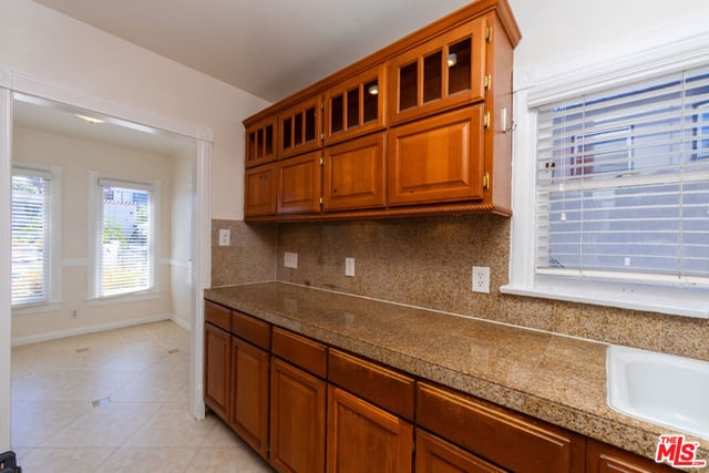 1334 W 17th Street, Los Angeles, CA 90732 — photo 5 of 33