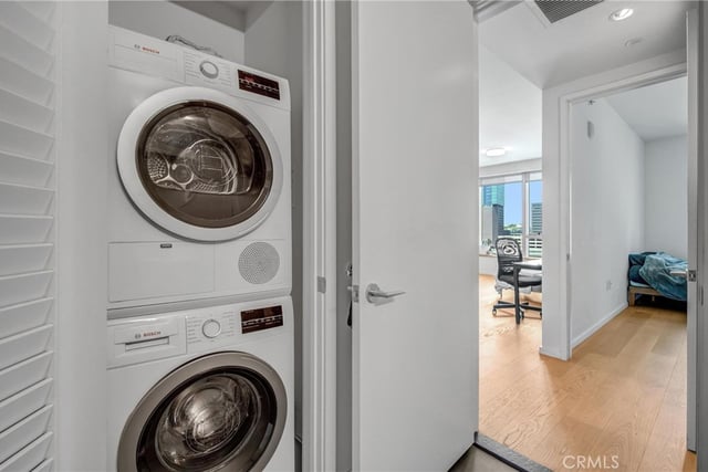 889 Francisco Street 1710, Los Angeles, CA 90017 — photo 14 of 21