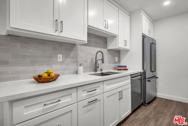 914 Lincoln Boulevard 202, Santa Monica, CA 90403 — photo 6 of 16