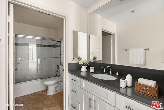 112 N HAMILTON Drive 305, Beverly Hills, CA 90211 — photo 17 of 24