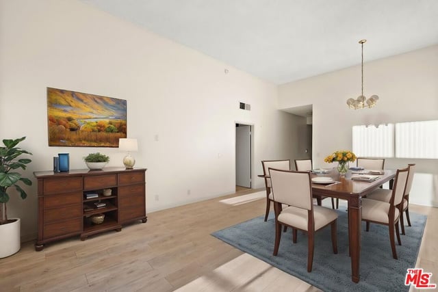 112 N HAMILTON Drive 305, Beverly Hills, CA 90211 — photo 5 of 24
