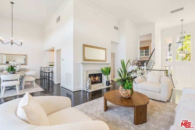 2204 The Terrace, Los Angeles, CA 90049 — photo 3 of 51