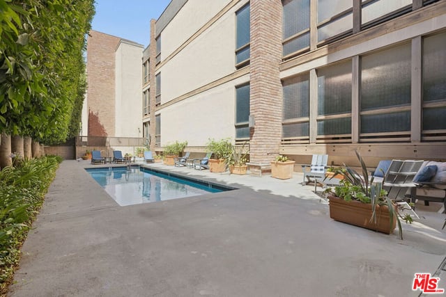141 S Linden Drive 104, Beverly Hills, CA 90212 — photo 20 of 24
