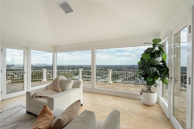 8527 Hedges Way, Los Angeles, CA 90069 — photo 10 of 42