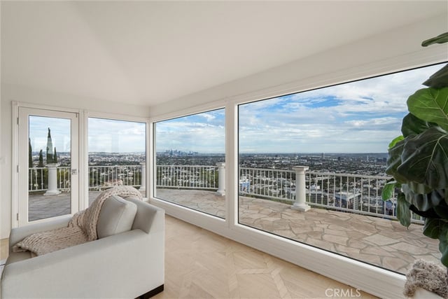 8527 Hedges Way, Los Angeles, CA 90069 — photo 12 of 42