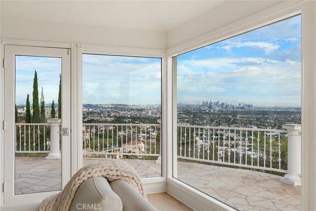 8527 Hedges Way, Los Angeles, CA 90069 — photo 14 of 42