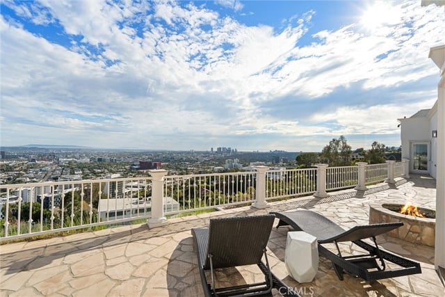 8527 Hedges Way, Los Angeles, CA 90069 — photo 17 of 42