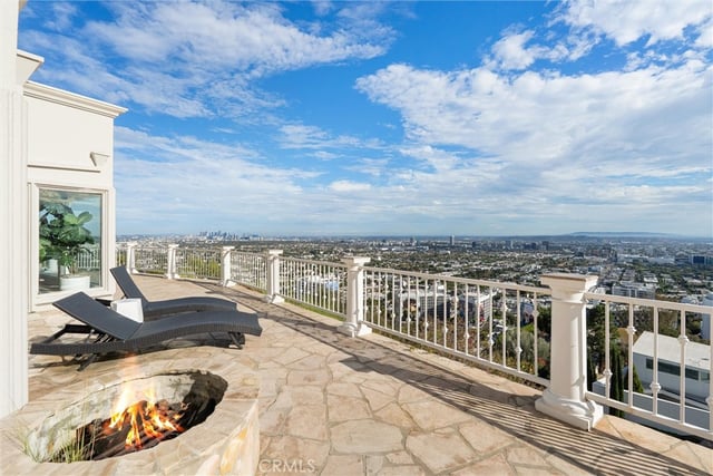 8527 Hedges Way, Los Angeles, CA 90069 — photo 18 of 42