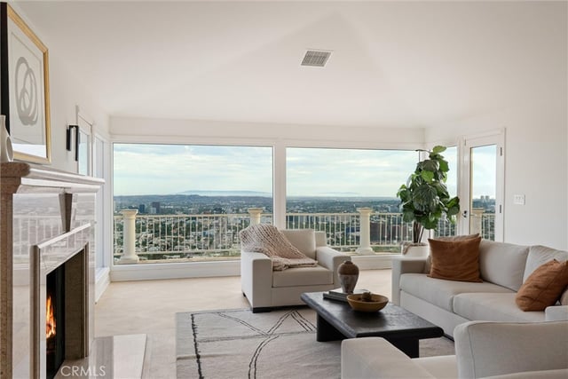 8527 Hedges Way, Los Angeles, CA 90069 — photo 8 of 42