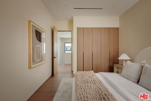 812 N Genesee Avenue, Los Angeles, CA 90046 — photo 36 of 43