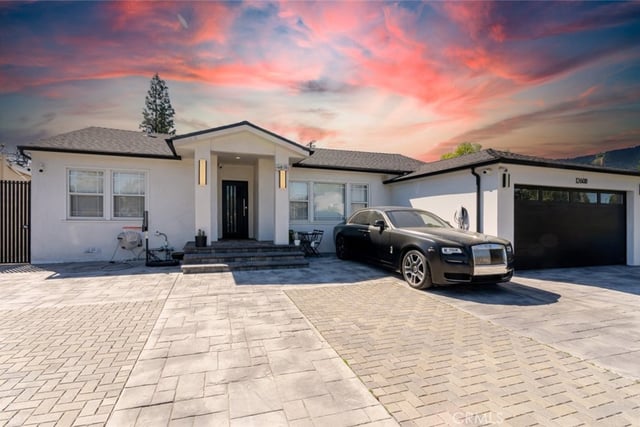 12608 Califa Street, Valley Village, CA 91607 — photo 3 of 49
