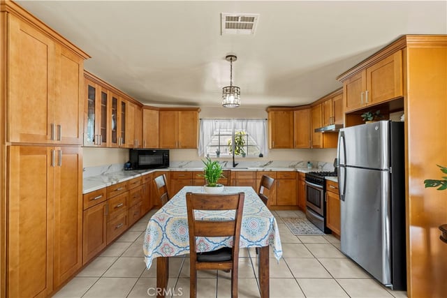 12130 Buckeye, Sylmar, CA 91342 — photo 5 of 17