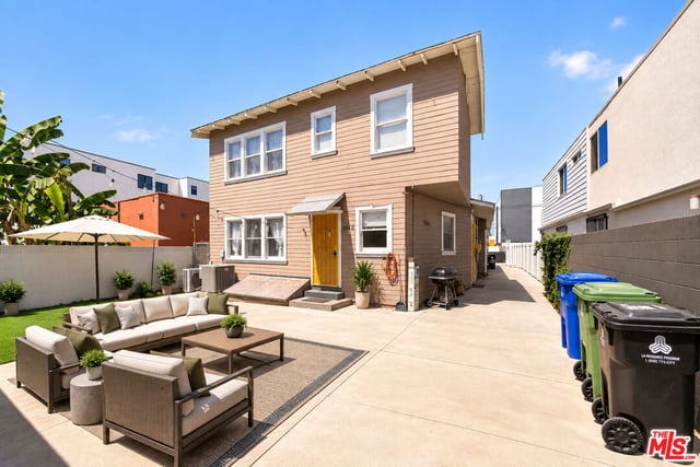 1610 W 36th Place, Los Angeles, CA 90018 — photo 11 of 19