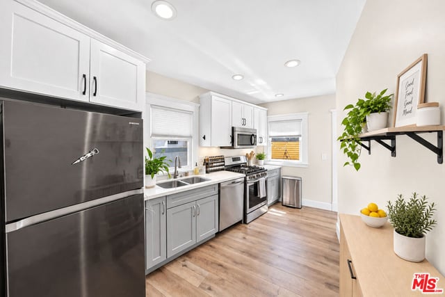 1610 W 36th Place, Los Angeles, CA 90018 — photo 13 of 19
