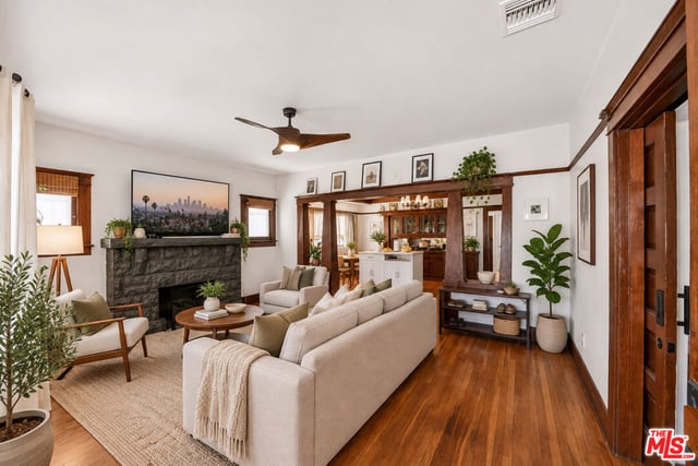 1610 W 36th Place, Los Angeles, CA 90018 — photo 4 of 19