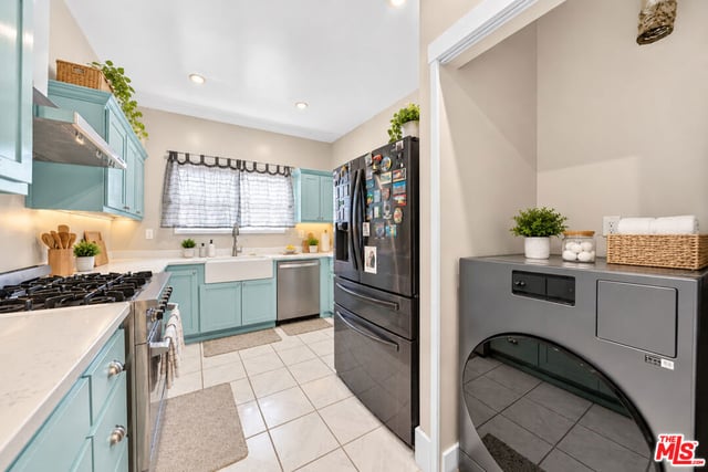 1610 W 36th Place, Los Angeles, CA 90018 — photo 6 of 19