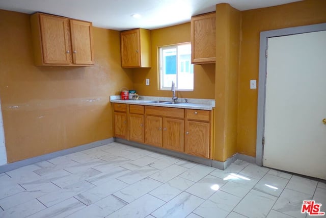 1150 E 80th Street, Los Angeles, CA 90001 — photo 14 of 19