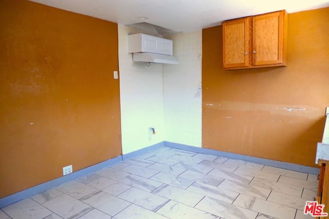 1150 E 80th Street, Los Angeles, CA 90001 — photo 15 of 19