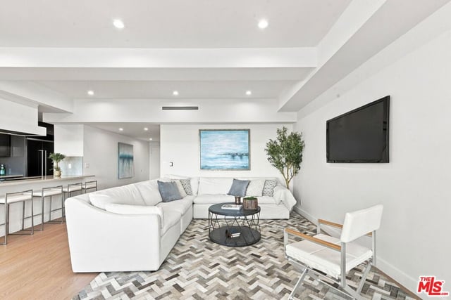 865 Comstock Avenue 14B, Los Angeles, CA 90024 — photo 12 of 36