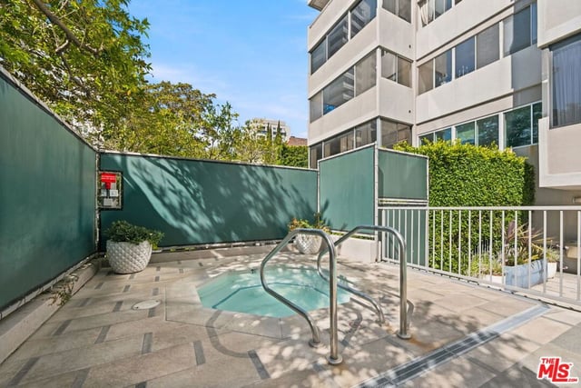 865 Comstock Avenue 14B, Los Angeles, CA 90024 — photo 28 of 36