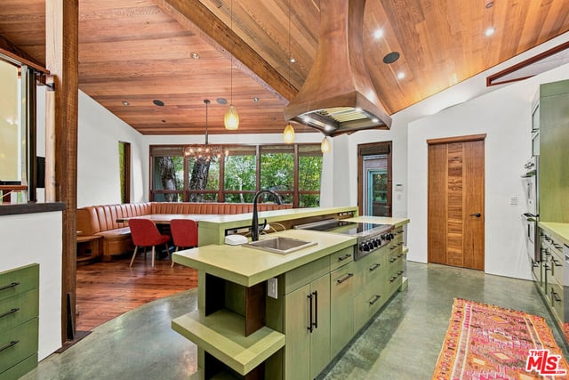 3851 Kingswood Road, Sherman Oaks, CA 91403 — photo 11 of 33