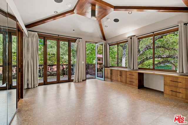 3851 Kingswood Road, Sherman Oaks, CA 91403 — photo 30 of 33