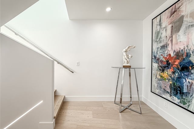 5130 Medina, Woodland Hills, CA 91364 — photo 11 of 45