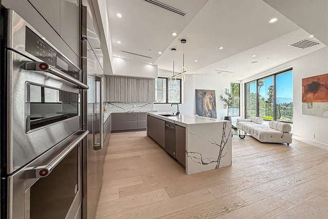 5130 Medina, Woodland Hills, CA 91364 — photo 12 of 45
