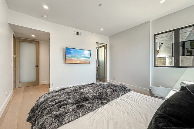 5130 Medina, Woodland Hills, CA 91364 — photo 30 of 45