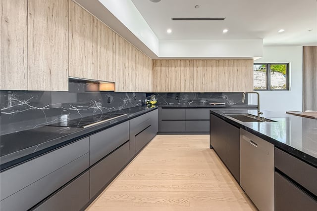 5134 Medina, Woodland Hills, CA 91364 — photo 17 of 58