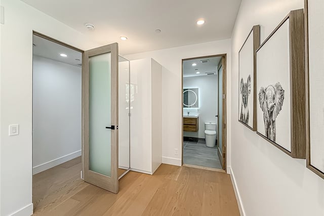5134 Medina, Woodland Hills, CA 91364 — photo 28 of 58
