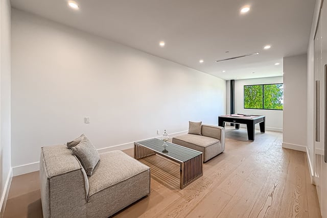 5134 Medina, Woodland Hills, CA 91364 — photo 44 of 58