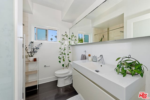 2325 Kansas Avenue 9, Santa Monica, CA 90404 — photo 13 of 18