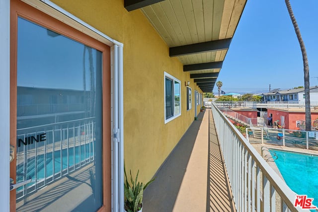 2325 Kansas Avenue 9, Santa Monica, CA 90404 — photo 6 of 18
