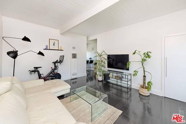 2325 Kansas Avenue 9, Santa Monica, CA 90404 — photo 8 of 18